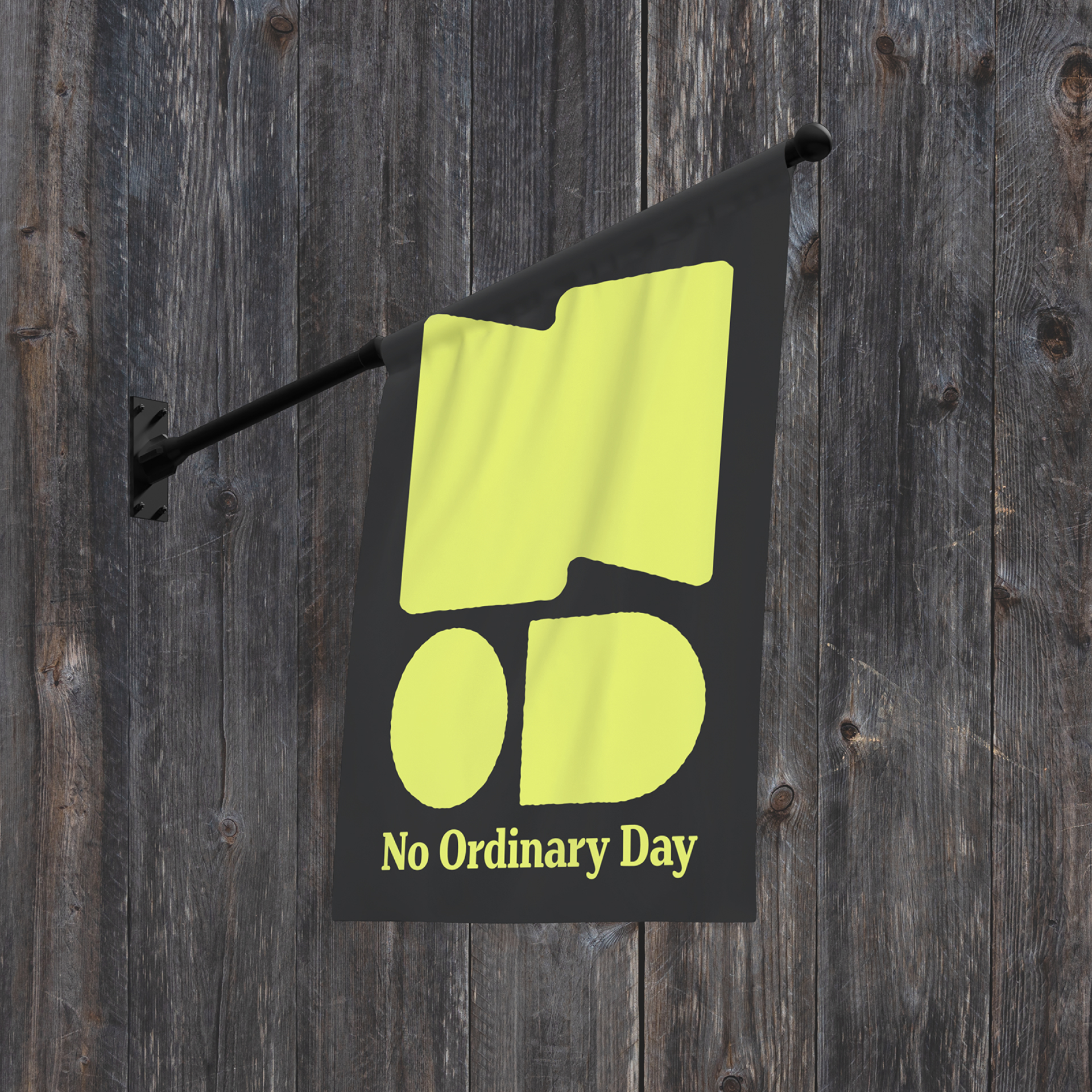 Obešena zastava z logotipom NOD in napisom »No Ordinary Day.«